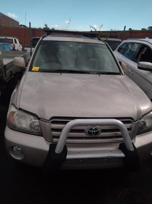 toyota Kluger Nov 2004 Parts & Wrecking