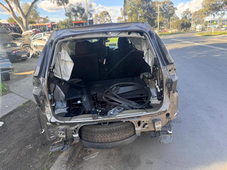 toyota Kluger 2016 Parts & Wrecking