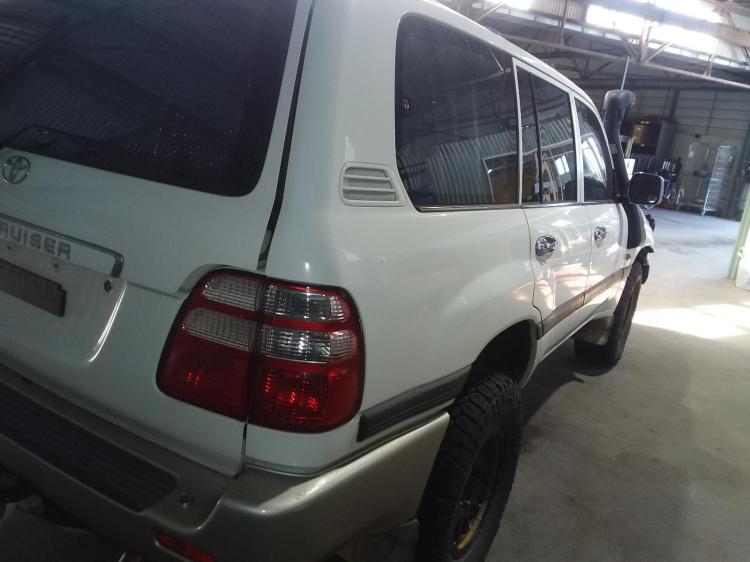 toyota Land Cruiser GLX Jan 2003 Parts & Wrecking