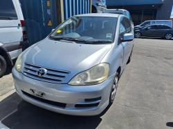 Toyota Avensis image 2