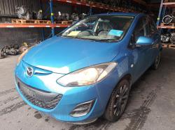 2012 Mazda 2 DE image 2