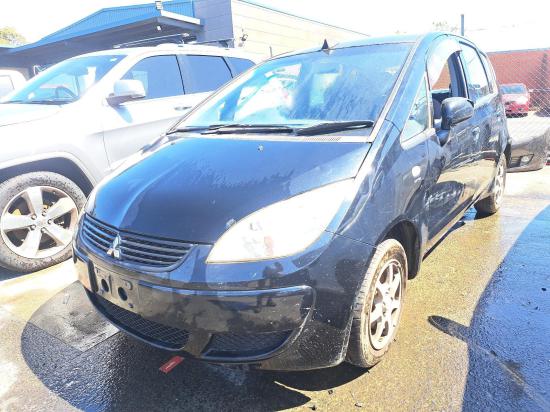 mitsubishi colt RIGHT HEADLAMP 