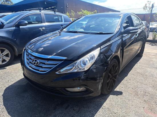 hyundai i45 LEFT REEAR DOOR 