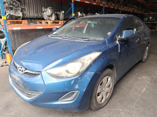 hyundai elantra LEFT RAER DOOR 