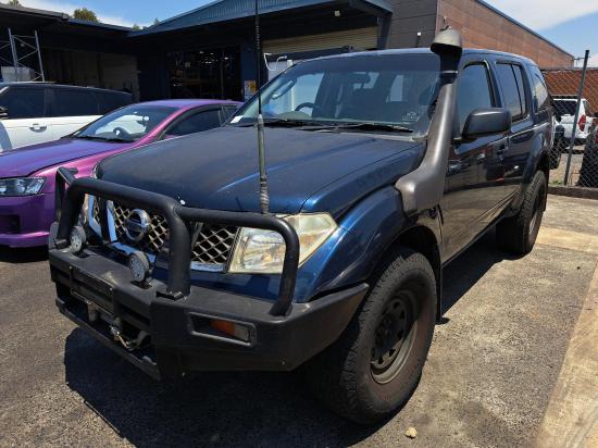 nissan pathfinder RIGHT FRINT DOOR 