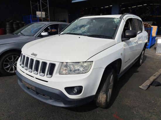 jeep compass RIGHT HEADLAMP 