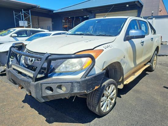 mazda Bt50 Apr 2014 RIGHT FRONT WINDOW REG/MOTOR 