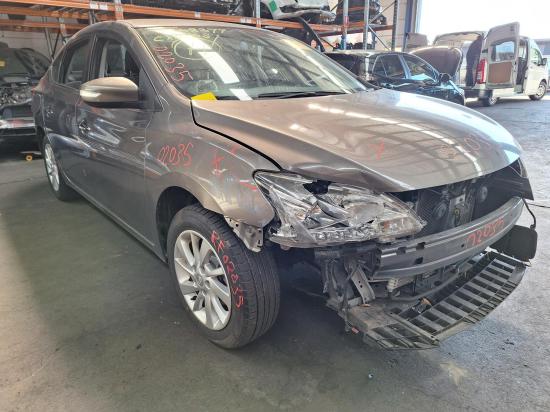 nissan Pulsar Mar 2015 GRILLE 
