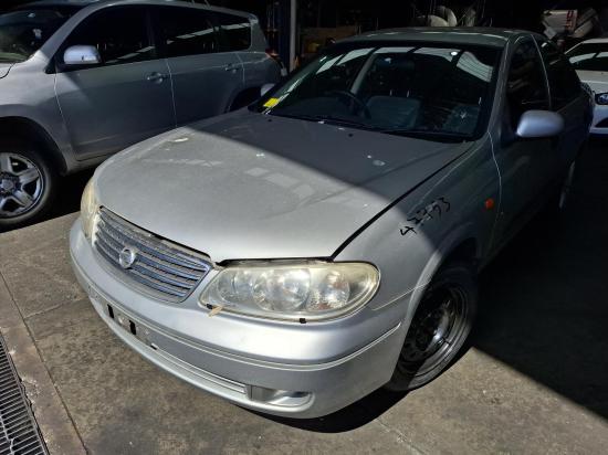 nissan pulsar RIGHT TAILLIGHT 