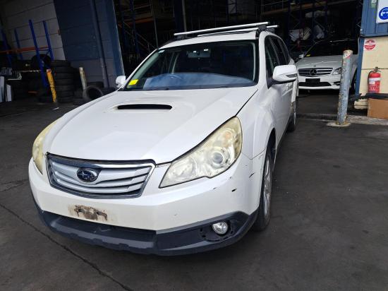 subaru Outback B5A Nov 2010 GRILLE 