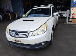 2010 Subaru Outback B5A image 2
