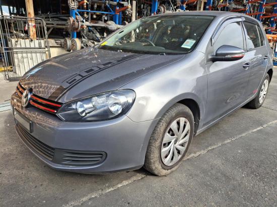 volkswagen Golf A6 May 2012 WIPER MOTOR 