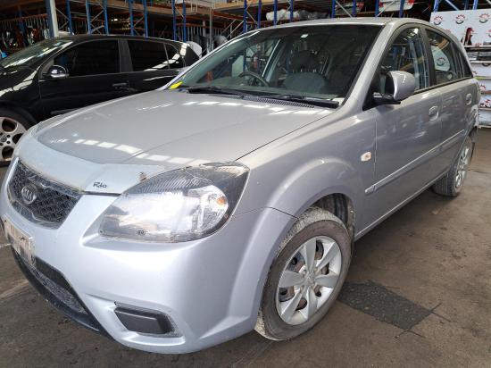kia rio RIGHT GUARD 