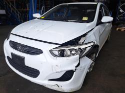2016 Hyundai Accent RB image 2