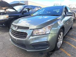 Holden Cruze image 2