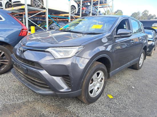 toyota Rav4 ZSA42R Dec 2017 ;LEFT HEADLAMP 