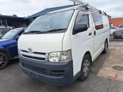 2007 Toyota Hiace TRH201R image 2