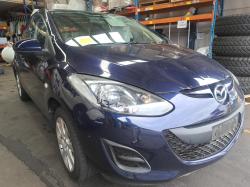 2014 Mazda 2 DE image 2