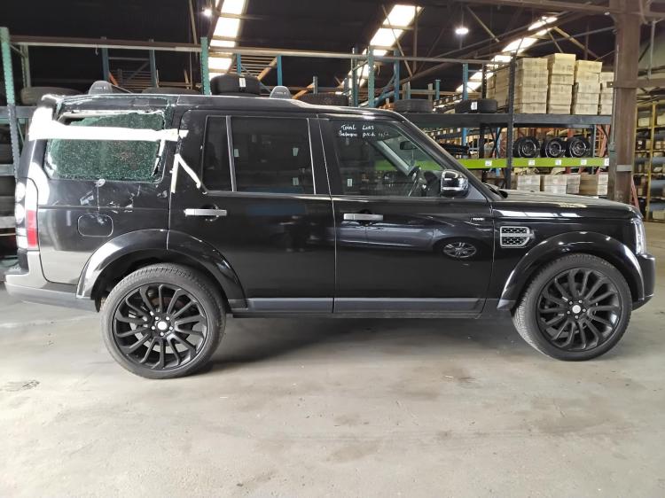 land rover Discovery TDV6 May 2014 Parts & Wrecking