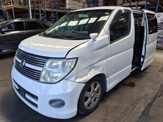 nissan elgrand LEFT HEADLAMP 