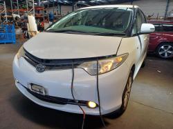 Toyota Tarago image 2