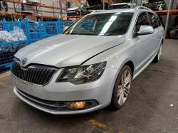 2014 Skoda Superb image 2