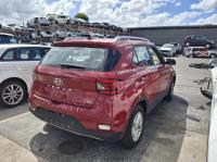 2020 Hyundai Venue QX image 2