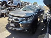 2016 Mitsubishi Pajero Sport QE image 2