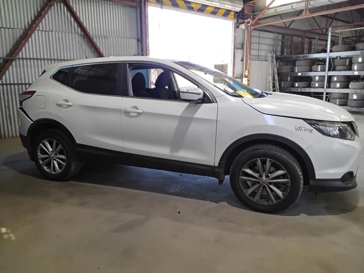 nissan Qashqai ST Sep 2017 Parts & Wrecking