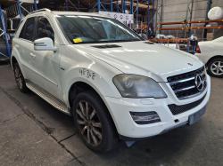 Mercedes M Class W164 image 2