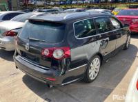 2010 Volkswagen Passat image 2