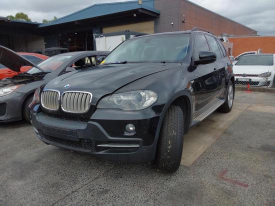 bmw X5 E70 May 2008 RIGHT GUARD 