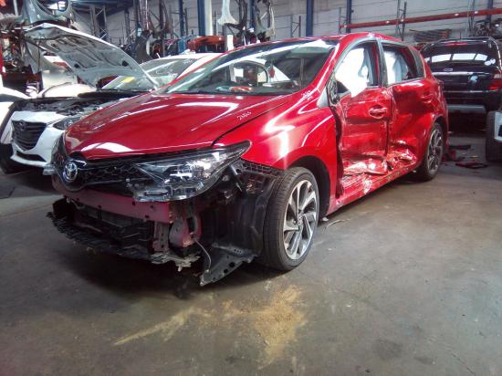 toyota Corolla LEFT FRONT HUB ASSEMBLY 