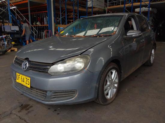 volkswagen Golf A6 Feb 2009 RIGHT GUARD 