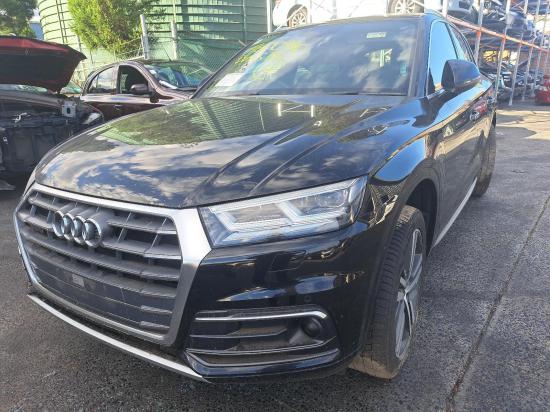 audi Q5 RIGHT FRONT DOOR 