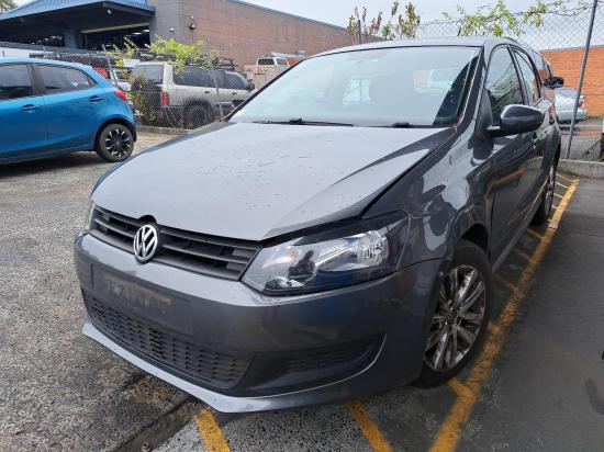 volkswagen Polo RIGHT HEADLAMP 
