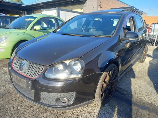 volkswagen Golf A5 May 2006 LEFT HEADLAMP 