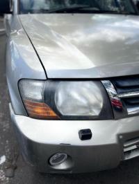 2004 Mitsubishi Pajero image 2