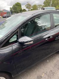 2011 Ford Fiesta image 2