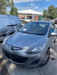 2013 Mazda 2 image 2