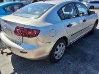 2006 Mazda 3 BK image 2