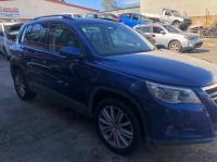2010 Volkswagen Tiguan image 2