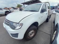 Mitsubishi Triton image 2
