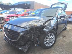 Mazda 3 image 2