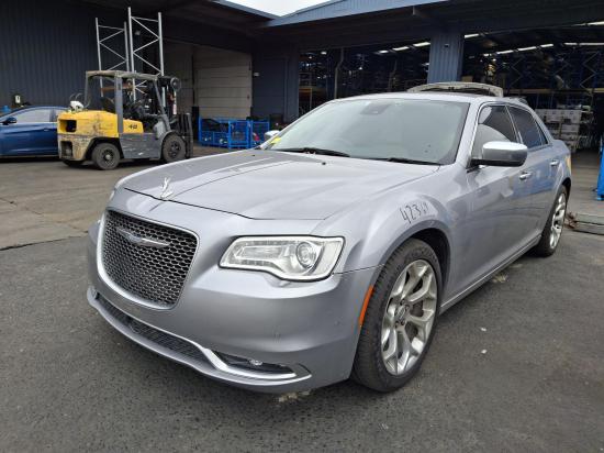 chrysler 300c LEFT RAER DOOR 