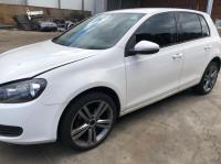 2012 Volkswagen Golf image 2
