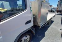 2012 Mitsubishi Fuso image 2