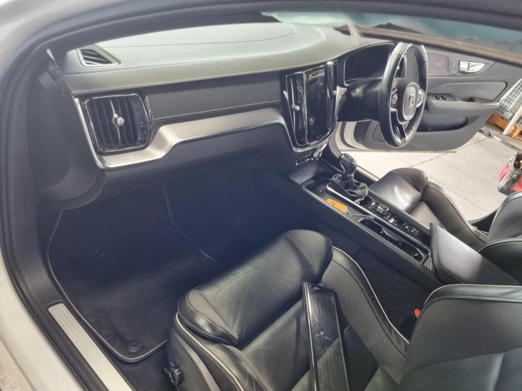 volvo S60/v60 T5 R-DESIGN MK3 2021 Parts & Wrecking