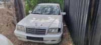 Mercedes Benz C Class W202 image 2