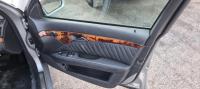 2004 Mercedes Benz E Class W211 image 2